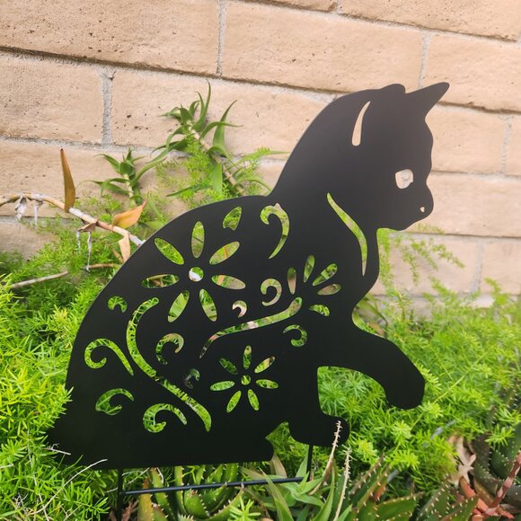 Silhouette Metal CAT Cut Out Garden Stake - Picture 3 of 3